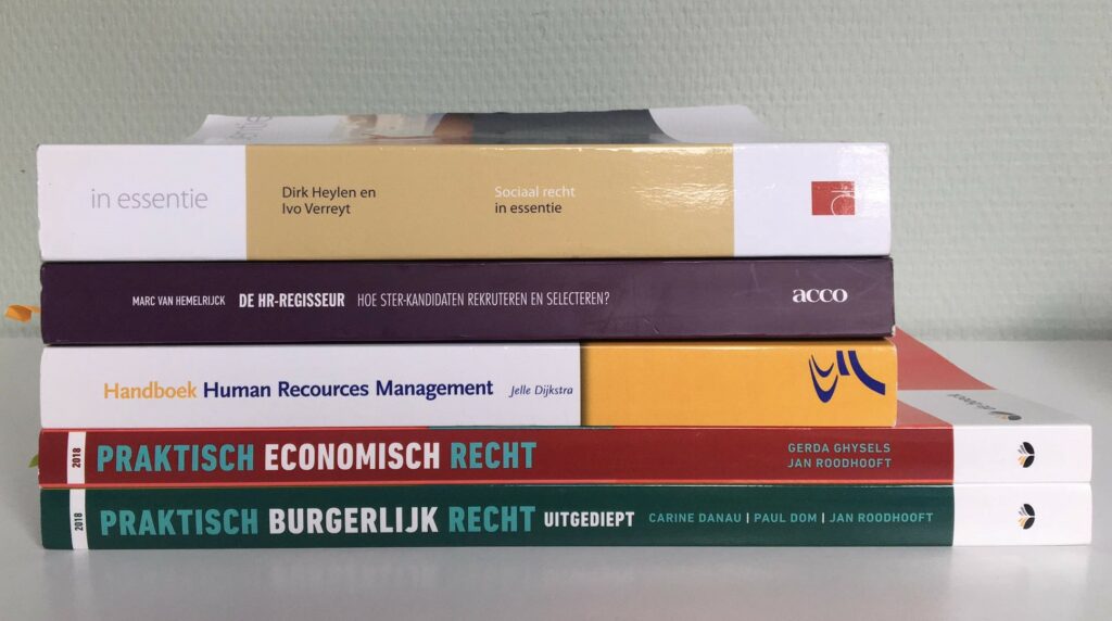 Een aantal HR boeken dat je zal gebruiken tijdens je HR studie