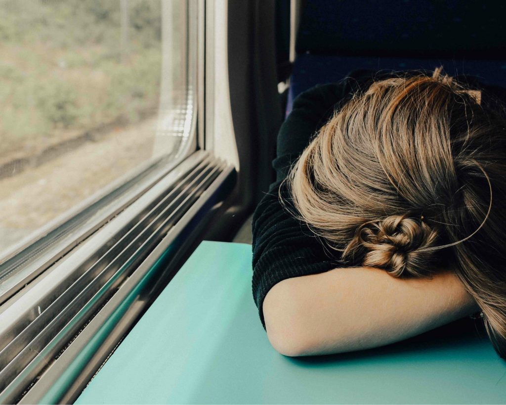 Slapen op trein - sleep on train
